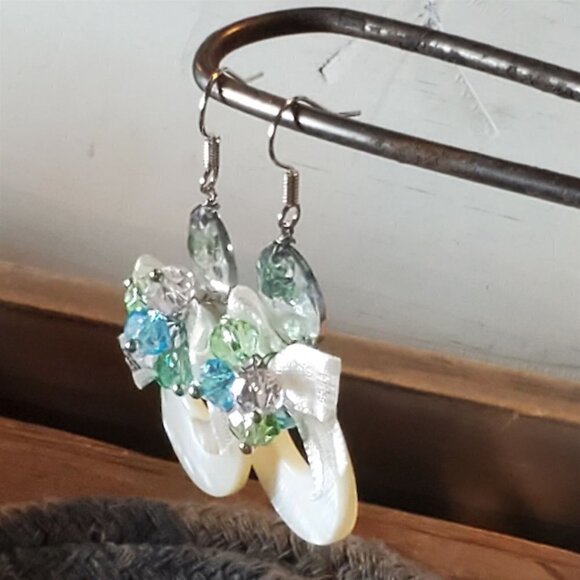 Retro Pearl Shell Czech Crystal White Satin Bows Dangle Earrings - Picture 4 of 9